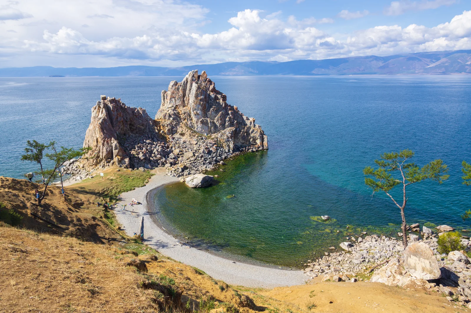 Байкал: большое озеро и живая культура